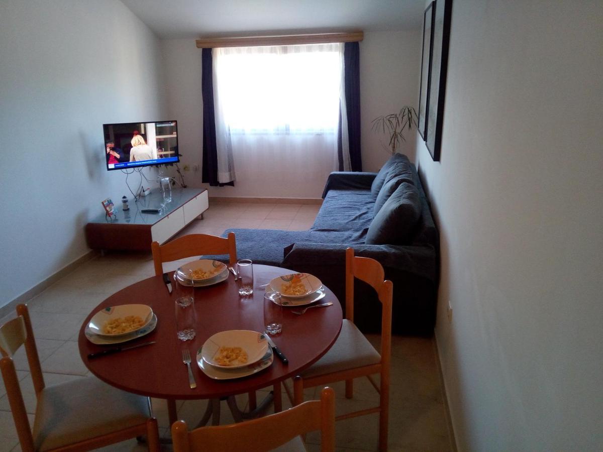Apartman Adriatic พูลา ภายนอก รูปภาพ