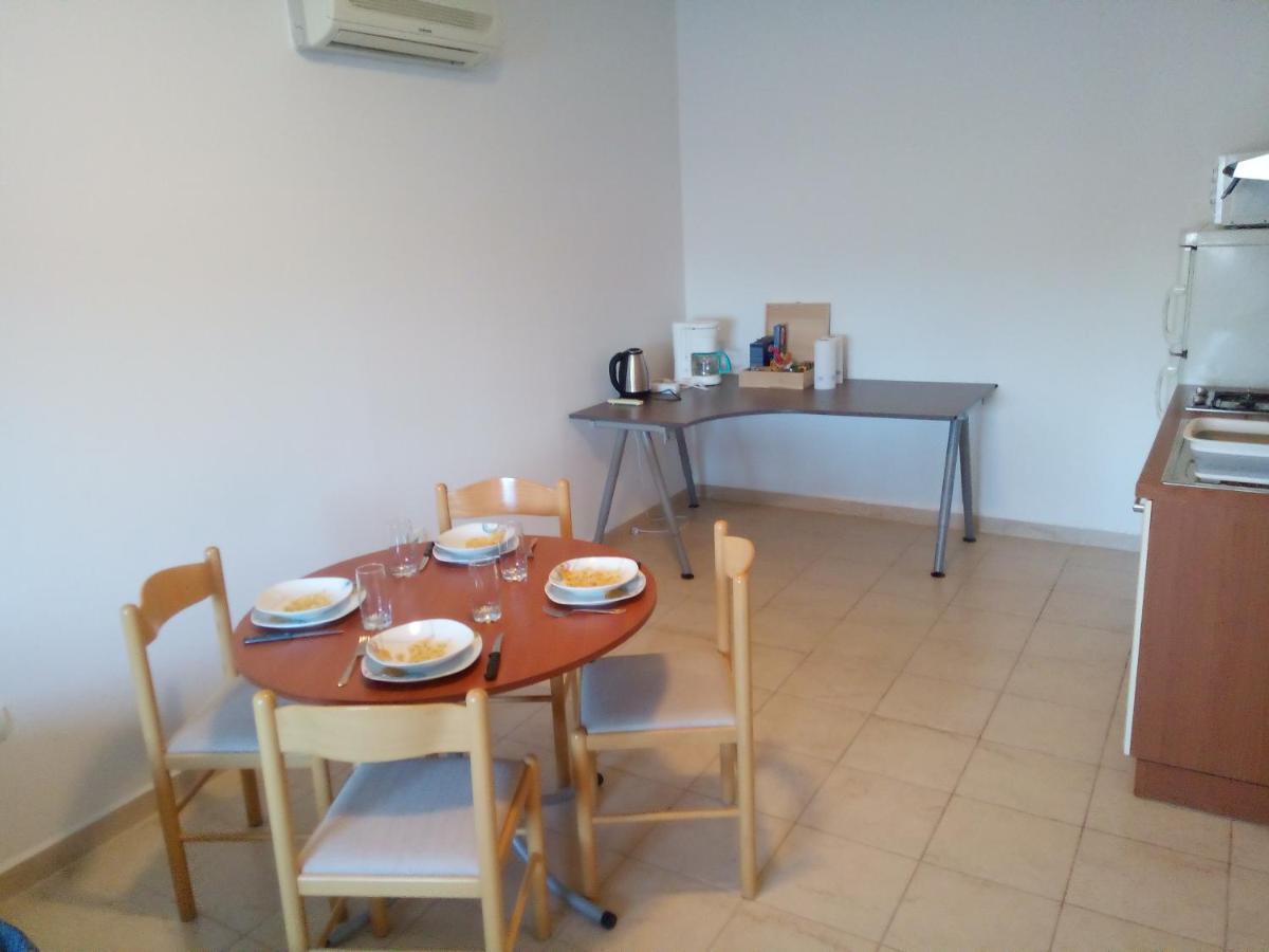 Apartman Adriatic พูลา ภายนอก รูปภาพ