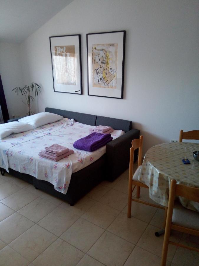Apartman Adriatic พูลา ภายนอก รูปภาพ