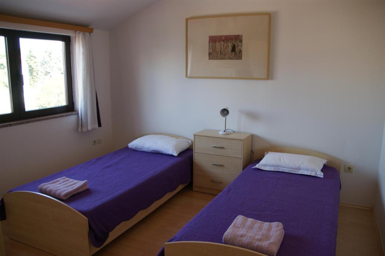 Apartman Adriatic พูลา ภายนอก รูปภาพ