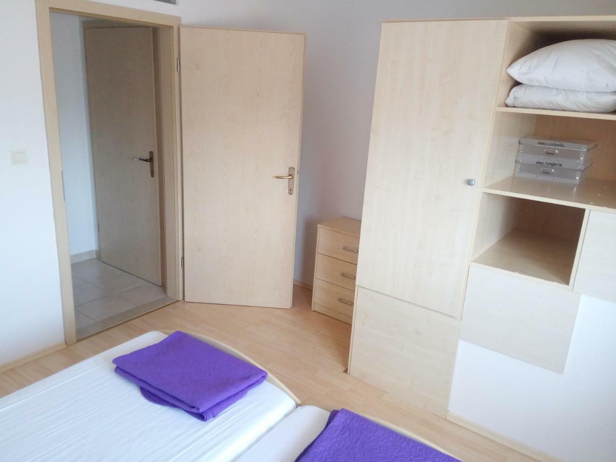 Apartman Adriatic พูลา ภายนอก รูปภาพ